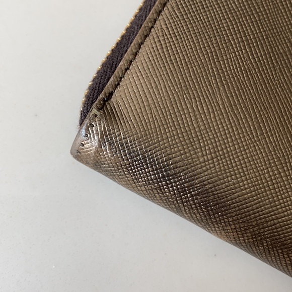 Prada Saffiano Wallet in Gold/Gunmetal - Picture 4 of 10